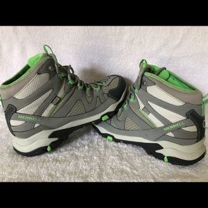 Merrill wild dove green women’s size 10